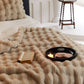 🛋️PROMO FLASH : 50% DE RÉDUCTION ! Plaid Doux et Moelleux en Flanelle Unie – Polyester Texturé, 4 Tailles & 5 Couleurs for des Soirées Fraîches Confortables sur Canapé et Lit ✨