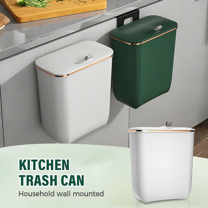 🏠 Poubelle de Cuisine Suspendue avec Couvercle – Gain de place idéal pour les petites cuisines. Bloque les odeurs alimentaires, se fixe sur les portes de placard, plans de travail ou murs. Parfaite pour sachets de thé, épluchures & déchets quotidiens 🍃