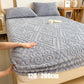 🛏️ -50 % DÈS MAINTENANT ! 🧵 Drap-housse en maille extensible à 360° – Chaleur immédiate et motif en relief 3D pour matelas jusqu’à 30 cm 🧶
