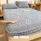 🛏️ -50 % DÈS MAINTENANT ! 🧵 Drap-housse en maille extensible à 360° – Chaleur immédiate et motif en relief 3D pour matelas jusqu’à 30 cm 🧶