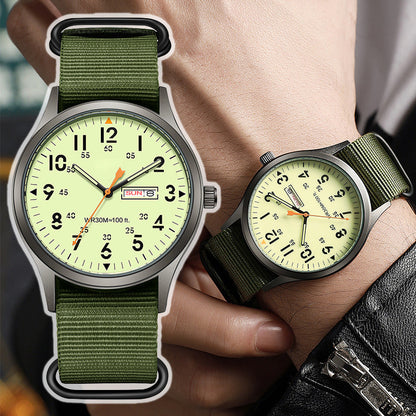 ⌚ OFFRE LIMITÉE 50% DE RÉDUCTION ! ✨ Montre à Quartz pour Homme avec Affichage Lumineux – Double Lueur, Résistante à l'Eau 30M, Fenêtre Date 🕶️