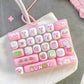 ⏳ OFFRE LIMITÉE −50% ! ⏰ Porte-Clés Clavier Mignon – Jouet Anti-Stress avec Touches à Presser